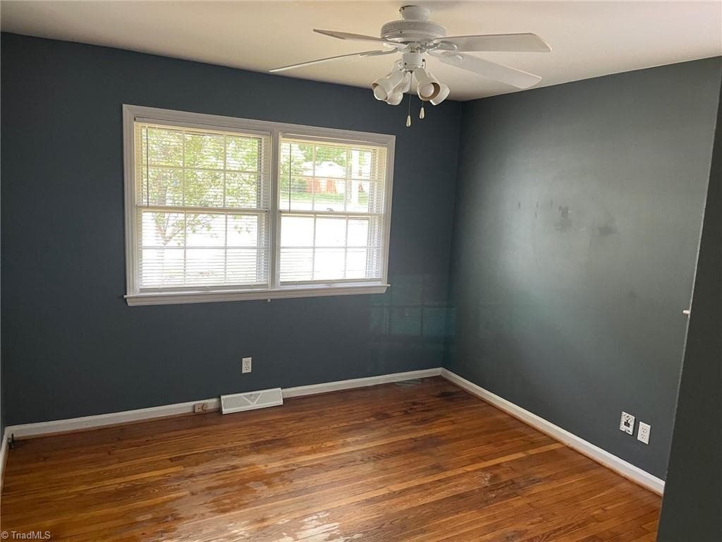 Stick/Site Built at 3911 Raintree Drive, Greensboro NC 27407, photo 7 of 10