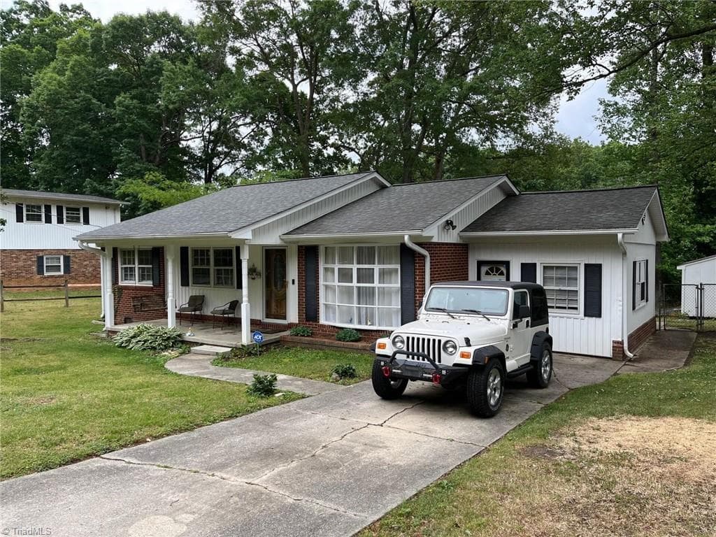 3911 Raintree Drive, Greensboro NC 27407