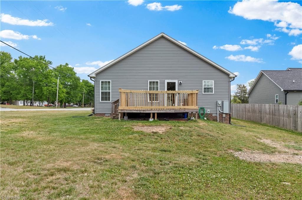Stick/Site Built at 100 Hillside Drive, Thomasville NC 27360, photo 25 of 27