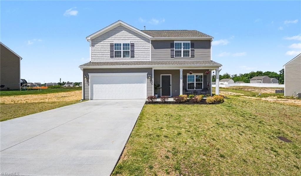 Stick/Site Built at 178 Wickham Court, Clemmons NC 27012, photo 2 of 32