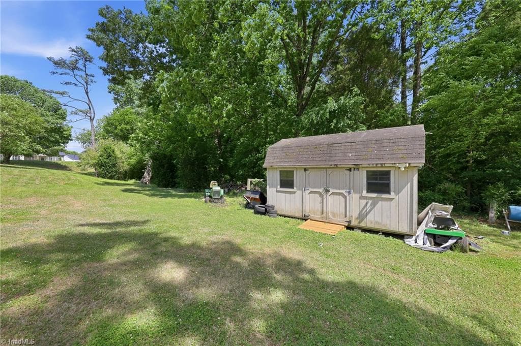 Stick/Site Built at 12577 Old US Highway 52, Winston-Salem NC 27107, Winston-Salem, photo 37 of 38