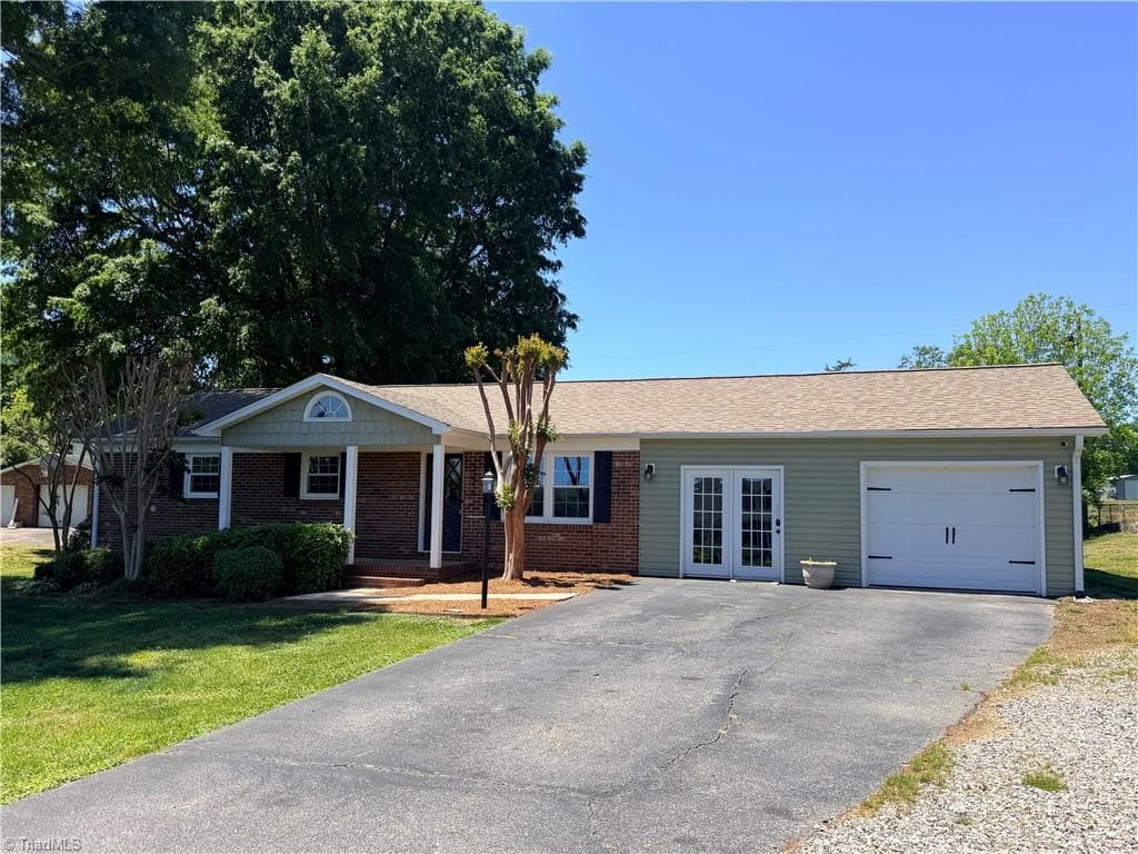 Stick/Site Built at 3216 Country View Road, Jonesville NC 28642, Jonesville, photo 2 of 33