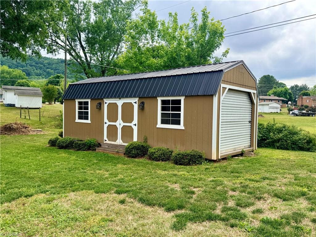 Stick/Site Built at 3216 Country View Road, Jonesville NC 28642, Jonesville, photo 29 of 33