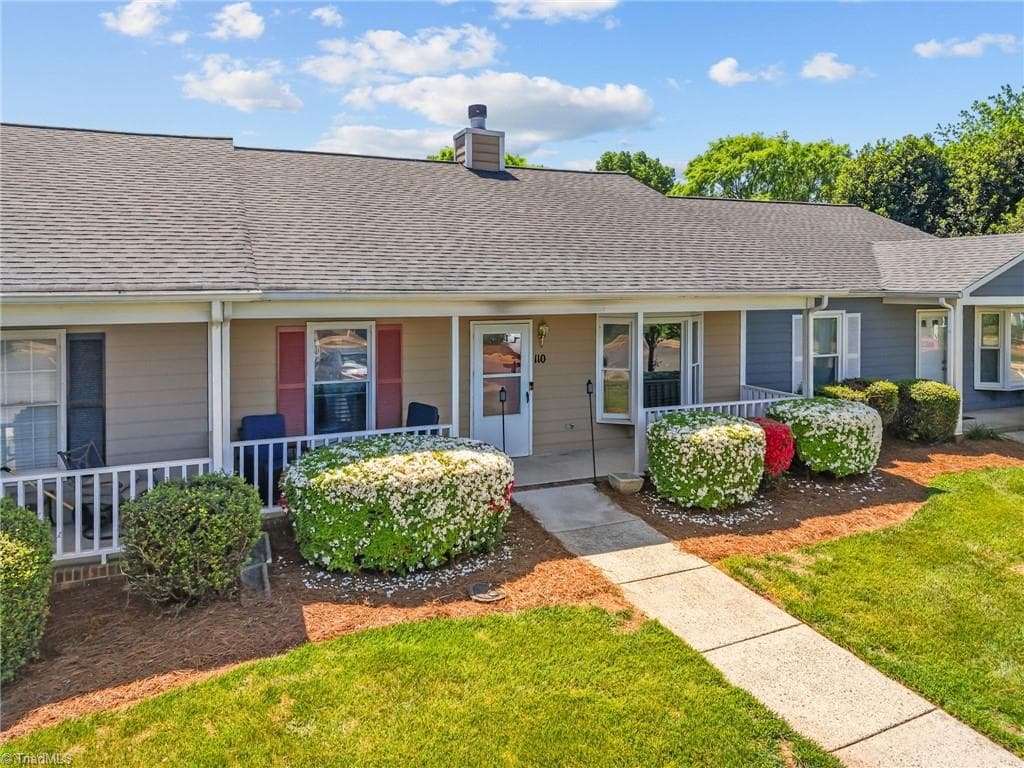 Stick/Site Built at 814 Guilford College Road # 110, Greensboro NC 27409, photo 14 of 40
