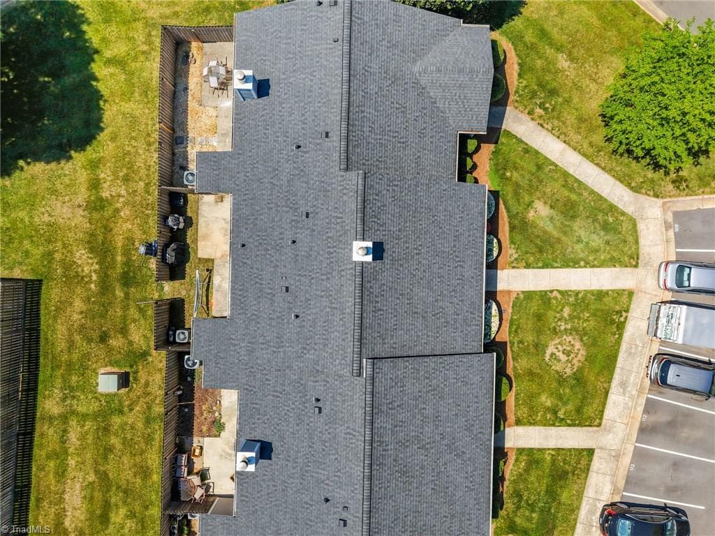Stick/Site Built at 814 Guilford College Road # 110, Greensboro NC 27409, photo 35 of 40