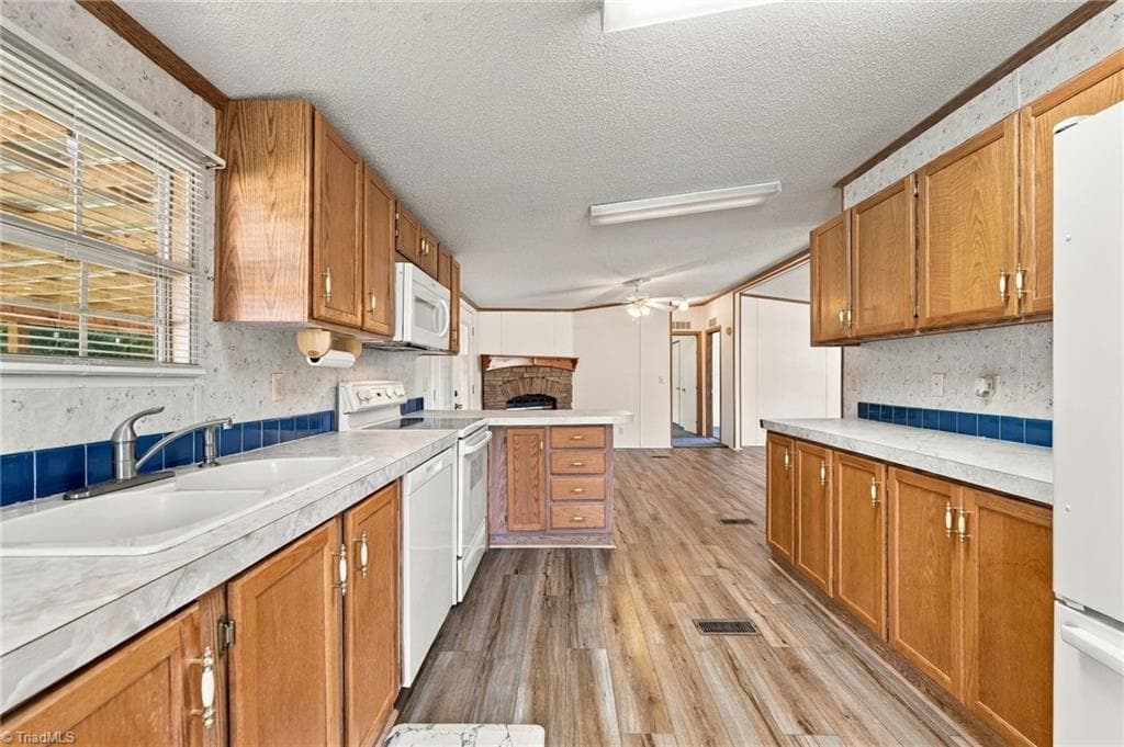 Manufactured Home at 4790 Waynick Meadow Road, Asheboro NC 27205, photo 21 of 50