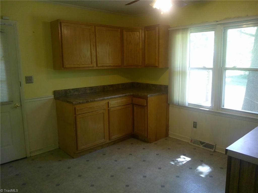Stick/Site Built at 118 Wrenn Drive, Lexington NC 27292, photo 3 of 16
