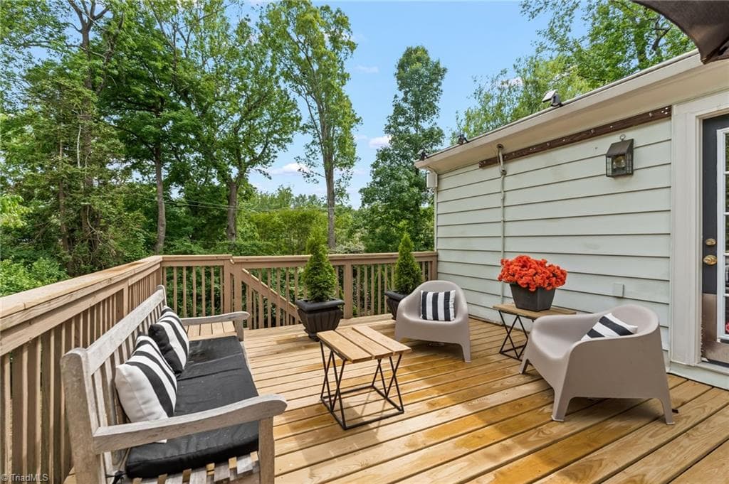 Stick/Site Built at 405 Edgedale Drive, High Point NC 27262, photo 35 of 40