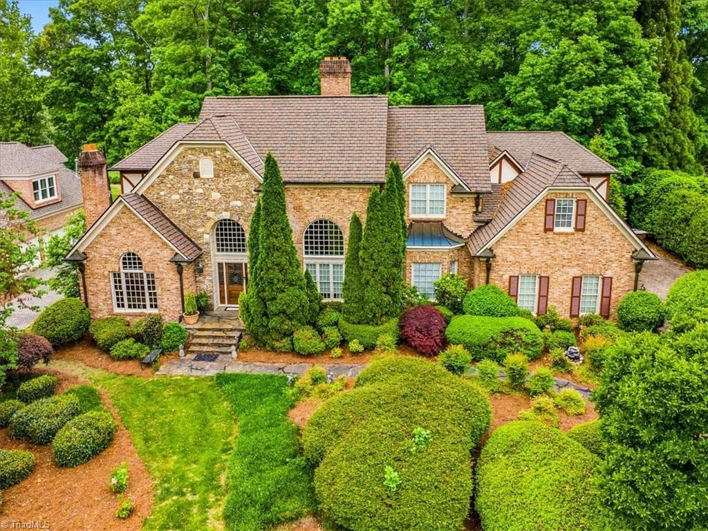 3904 Dover Park Road, Greensboro NC 27407