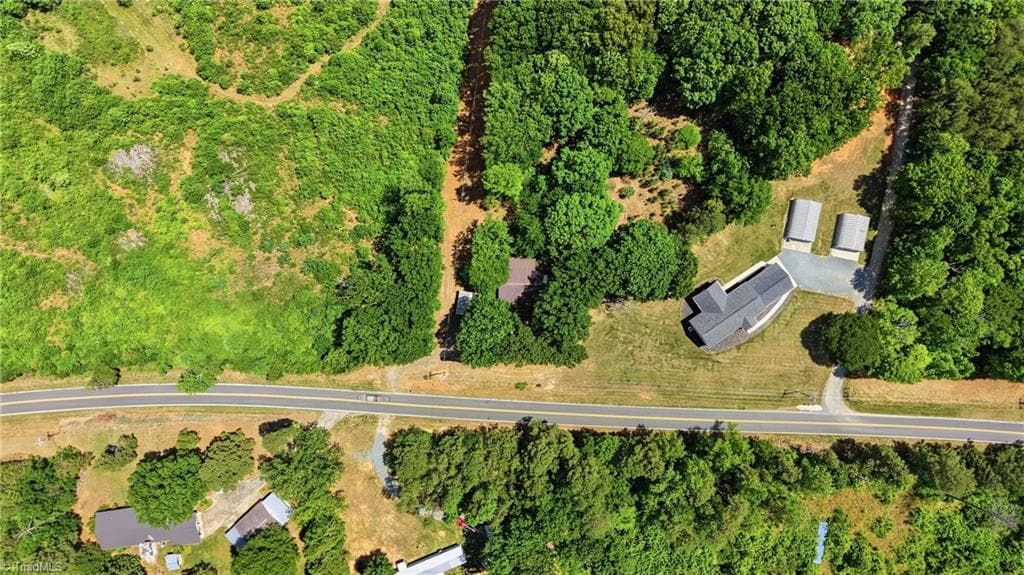 Manufactured Home at 2974 Cid Road, Lexington NC 27292, Lexington, photo 3 of 62