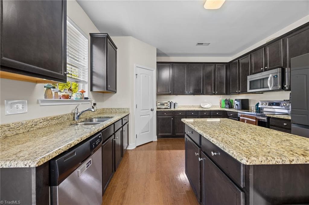 Stick/Site Built at 2683 Wellfleet Drive, High Point NC 27265, photo 11 of 46