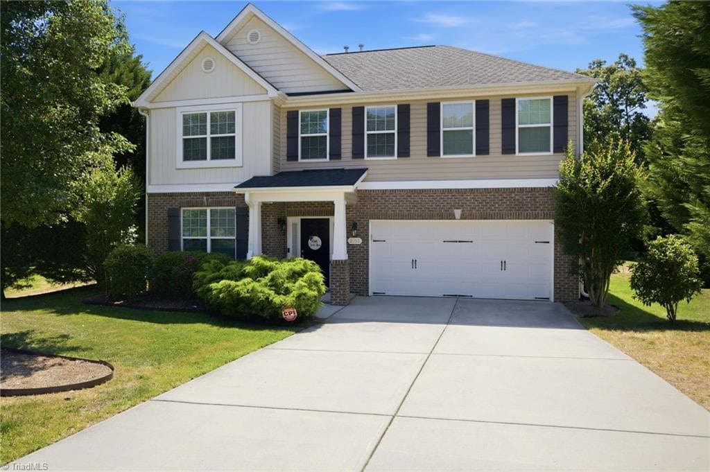 Stick/Site Built at 2683 Wellfleet Drive, High Point NC 27265, photo 4 of 46