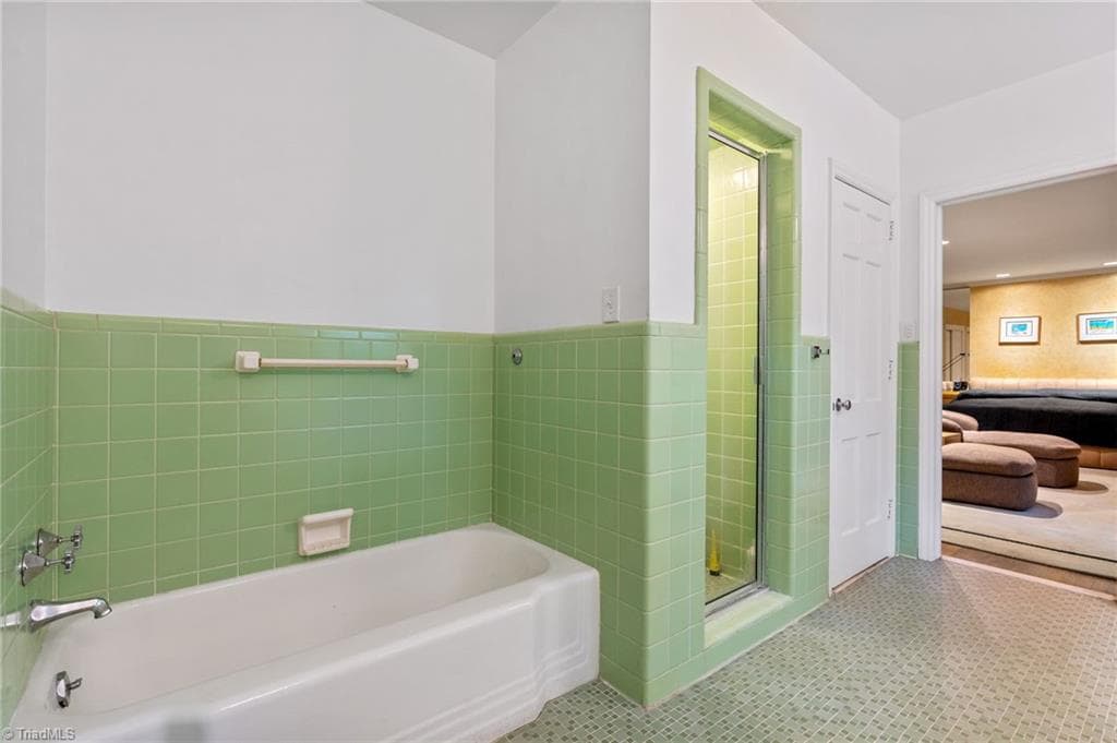 Stick/Site Built at 510 Otteray Avenue, High Point NC 27262, photo 24 of 50