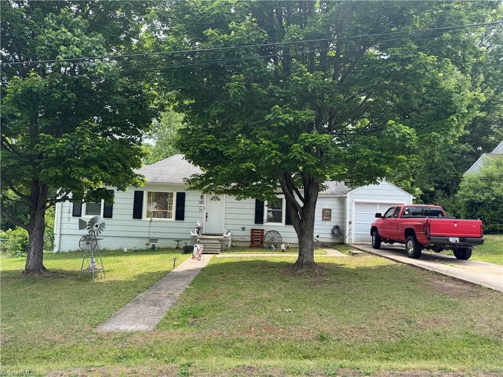 432 FRIDDLE Drive, High Point NC 27260