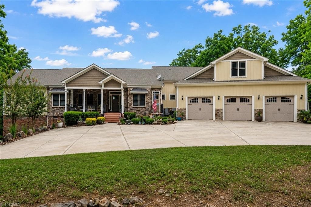 2207 Sierra Trace Road, Denton NC 27239