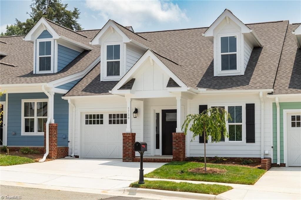 1739 OLD FIELDS Boulevard, Haw River NC 27258