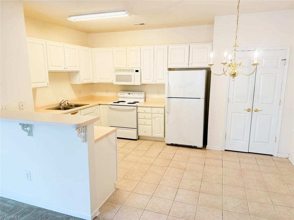 Stick/Site Built at 3710 Spanish Peak Drive # 2B, High Point NC 27265, photo 6 of 17