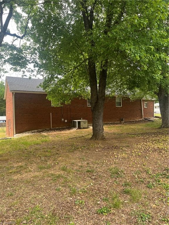 Investment at 219 Jackson Avenue, Lexington NC 27295, photo 6 of 35