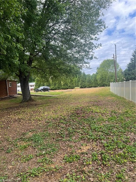 Investment at 219 Jackson Avenue, Lexington NC 27295, photo 4 of 35