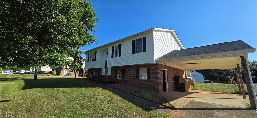 Stick/Site Built at 1053 Kentland Drive, King NC 27021, photo 4 of 40