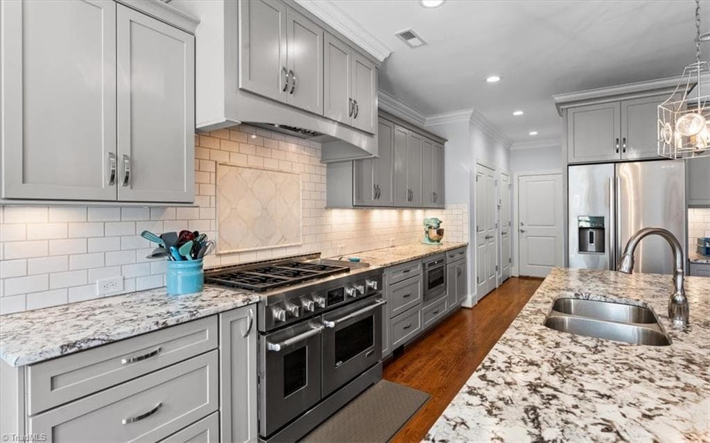 Stick/Site Built at 6 Blakeney Place, Greensboro NC 27408, photo 12 of 45