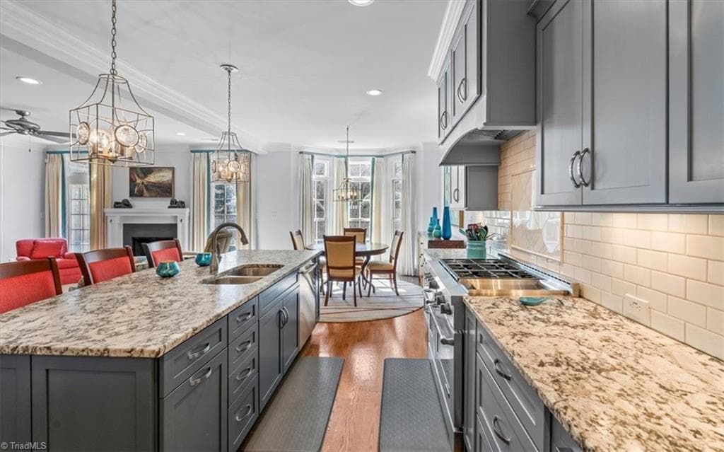 Stick/Site Built at 6 Blakeney Place, Greensboro NC 27408, photo 14 of 45
