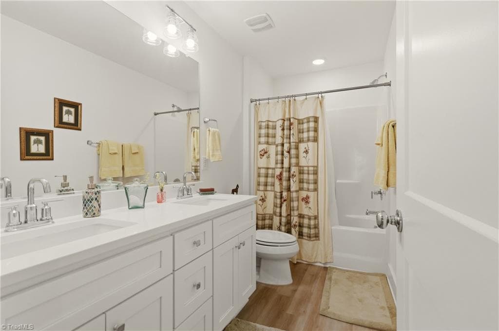 Stick/Site Built at 917 Cannon Crossing Circle, Greensboro NC 27410, photo 26 of 31