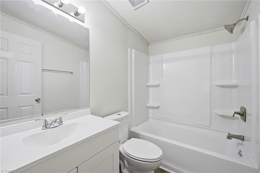 Manufactured Home at 1402 Good Hope Drive, Walnut Cove NC 27052, Walnut Cove, photo 19 of 28