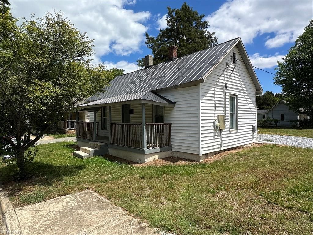 2725 Urban Street, Winston-Salem NC 27107