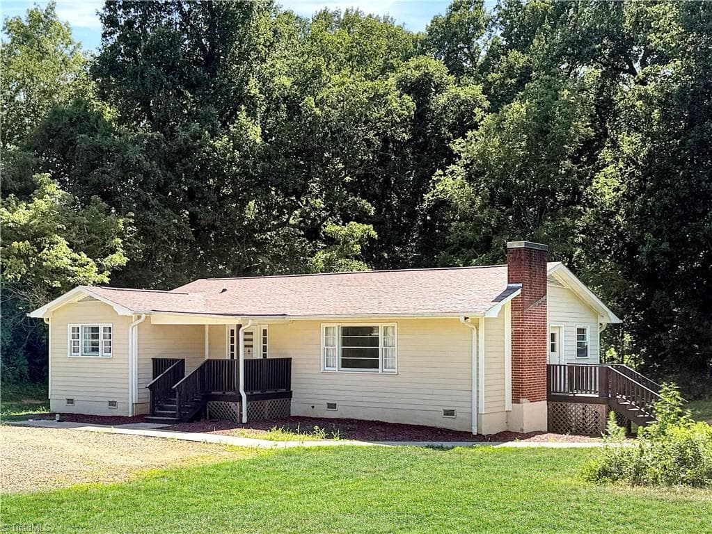 Stick/Site Built at 407 Brook Street, Wilkesboro NC 28697, photo 3 of 24
