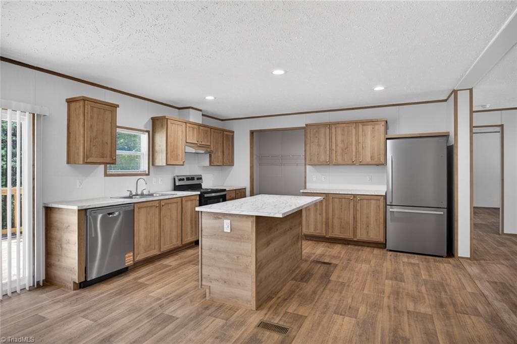 Manufactured Home at 170 Harvick Lane, Lexington NC 27292, Lexington, photo 13 of 43