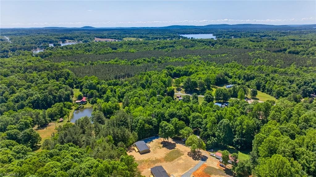Manufactured Home at 170 Harvick Lane, Lexington NC 27292, Lexington, photo 41 of 43