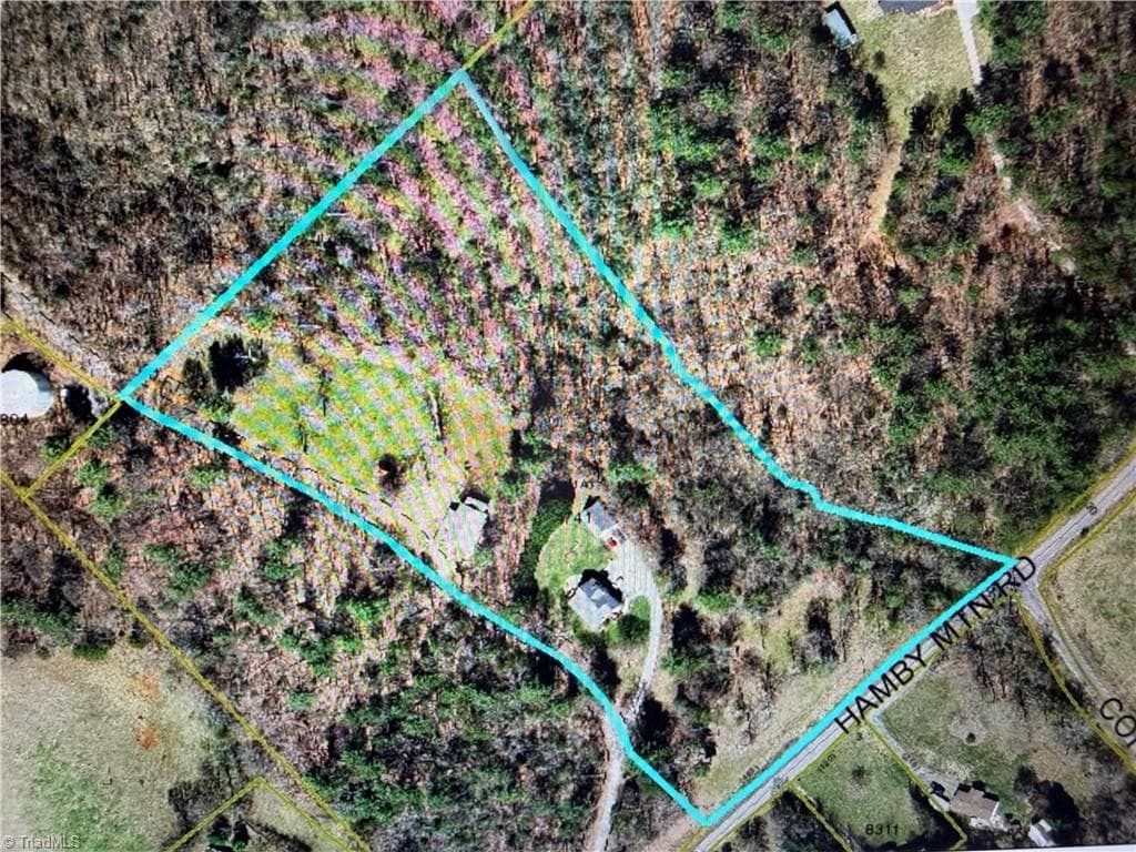 Stick/Site Built at 2472 Hamby Mountain Road, Wilkesboro NC 28697, Wilkesboro, photo 11 of 100