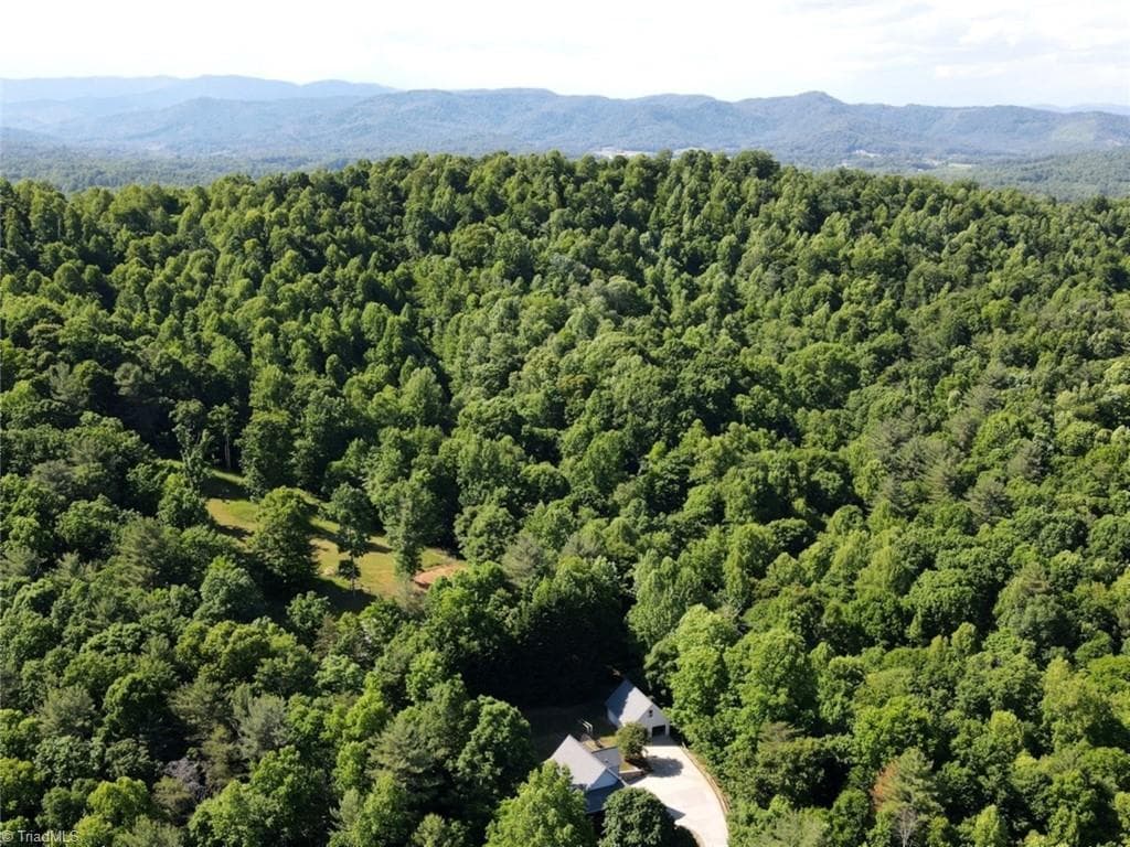 Stick/Site Built at 2472 Hamby Mountain Road, Wilkesboro NC 28697, Wilkesboro, photo 13 of 100