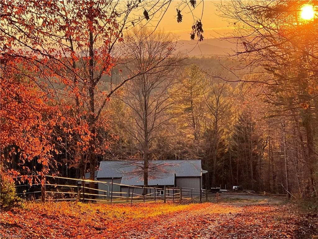 Stick/Site Built at 2472 Hamby Mountain Road, Wilkesboro NC 28697, Wilkesboro, photo 9 of 100