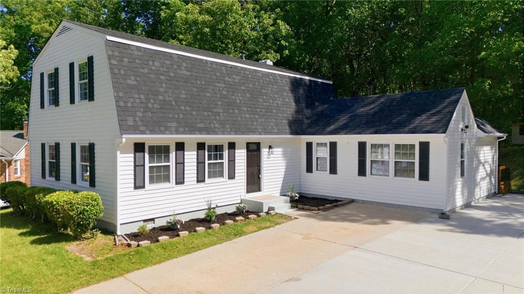Stick/Site Built at 1930 Middlewood Court, High Point NC 27265, photo 2 of 40