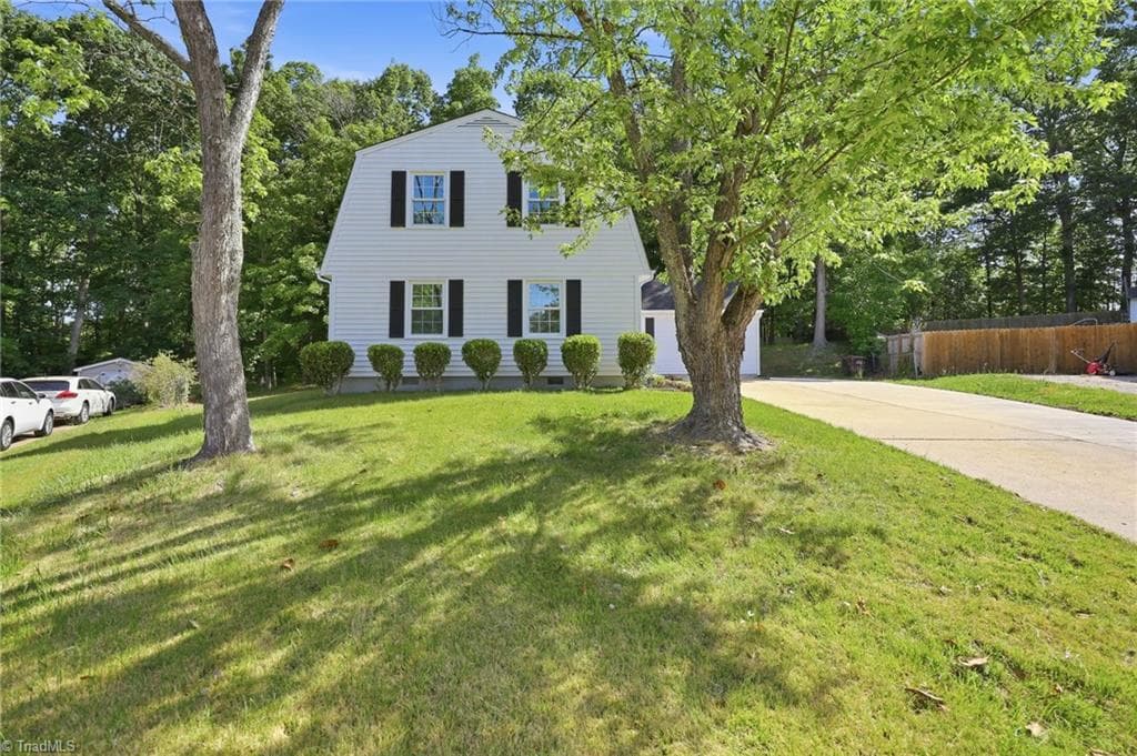 Stick/Site Built at 1930 Middlewood Court, High Point NC 27265, photo 3 of 40