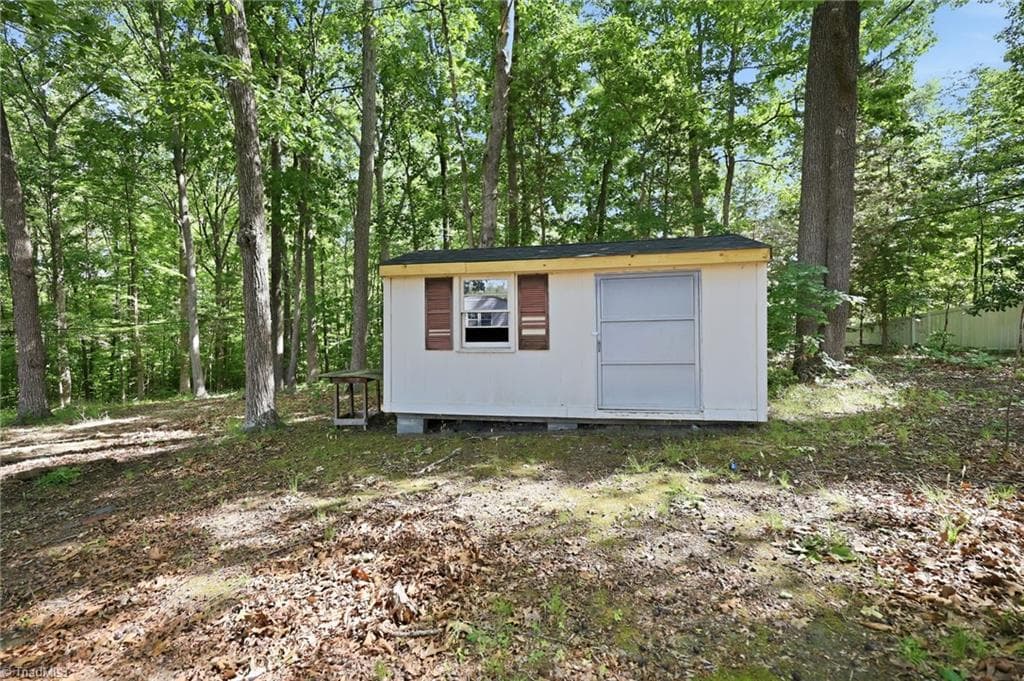 Stick/Site Built at 1930 Middlewood Court, High Point NC 27265, photo 36 of 40