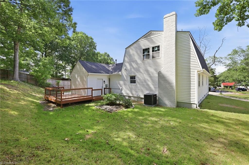 Stick/Site Built at 1930 Middlewood Court, High Point NC 27265, photo 33 of 40