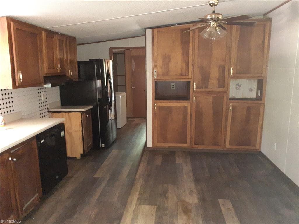 Manufactured Home at 142 Hope Lane, Mocksville NC 27028, Mocksville, photo 19 of 38