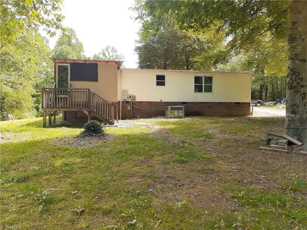 Manufactured Home at 142 Hope Lane, Mocksville NC 27028, Mocksville, photo 37 of 38