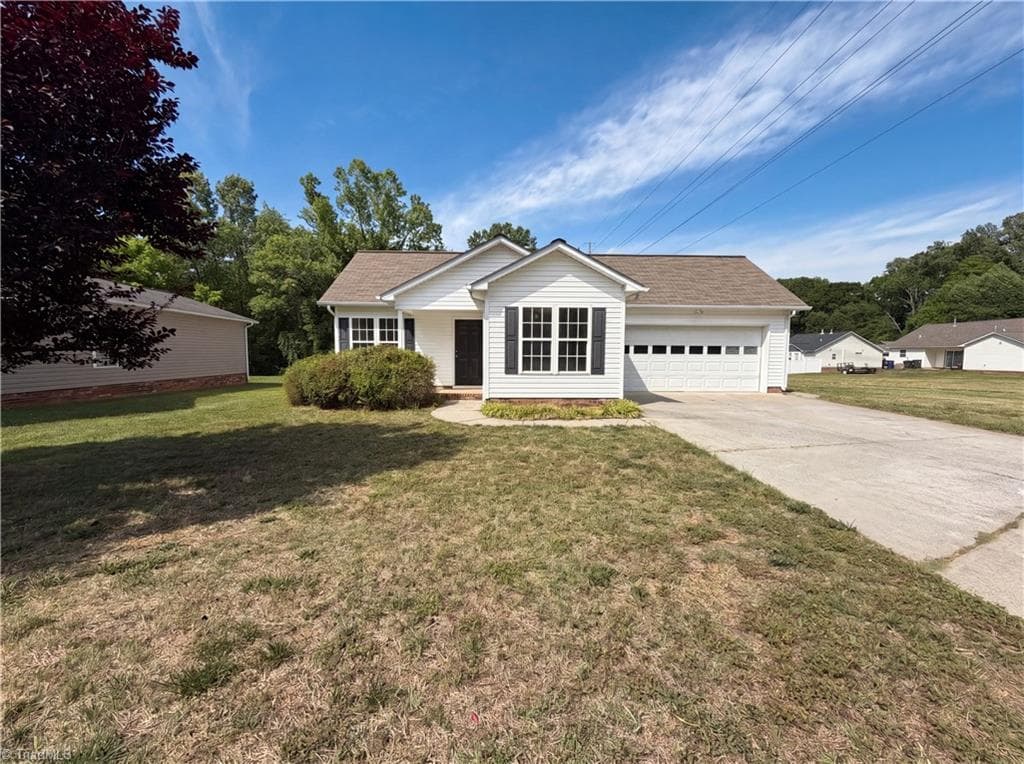 2015 Gyro Drive, Winston-Salem NC 27127
