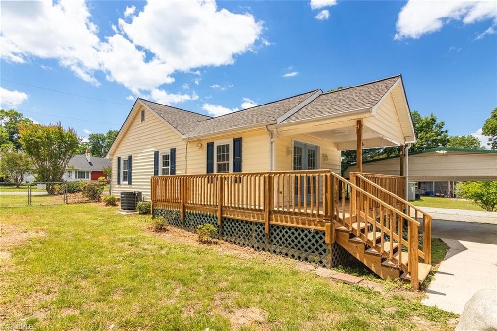 Stick/Site Built at 214 Moon Street, Thomasville NC 27360, photo 26 of 32