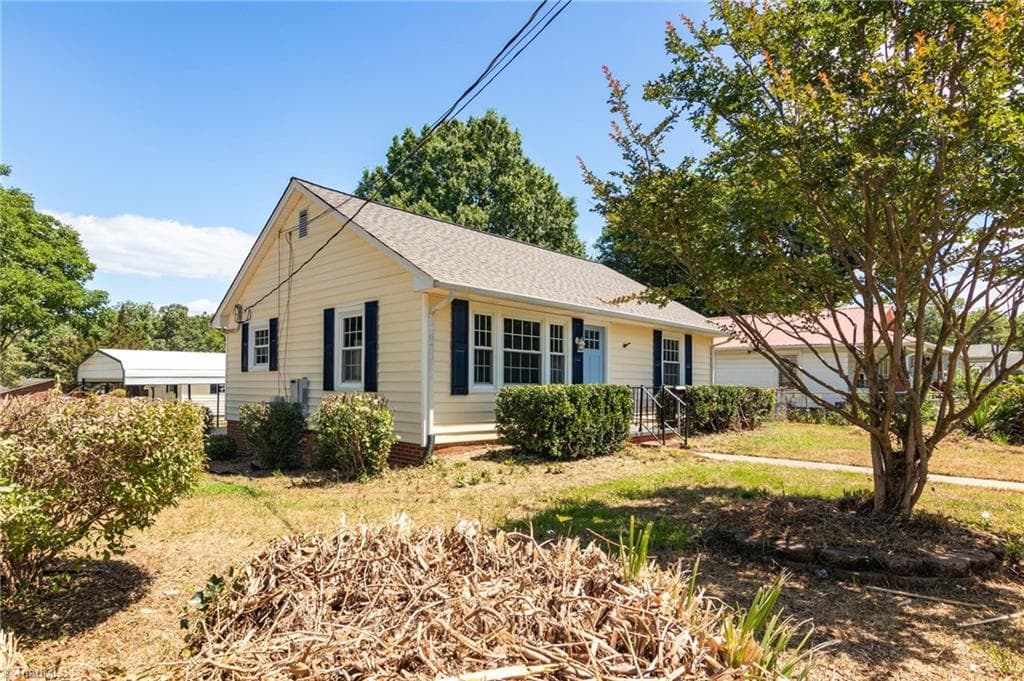 Stick/Site Built at 214 Moon Street, Thomasville NC 27360, photo 4 of 32