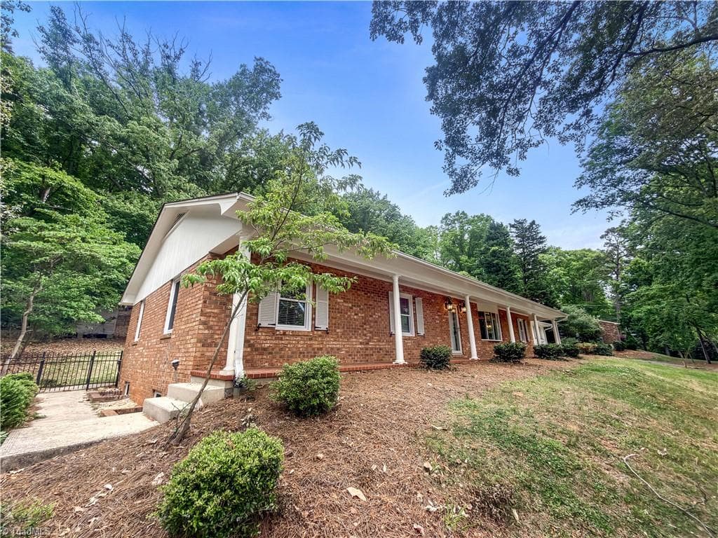 Stick/Site Built at 1011 Westmont Drive, Asheboro NC 27205, photo 2 of 28