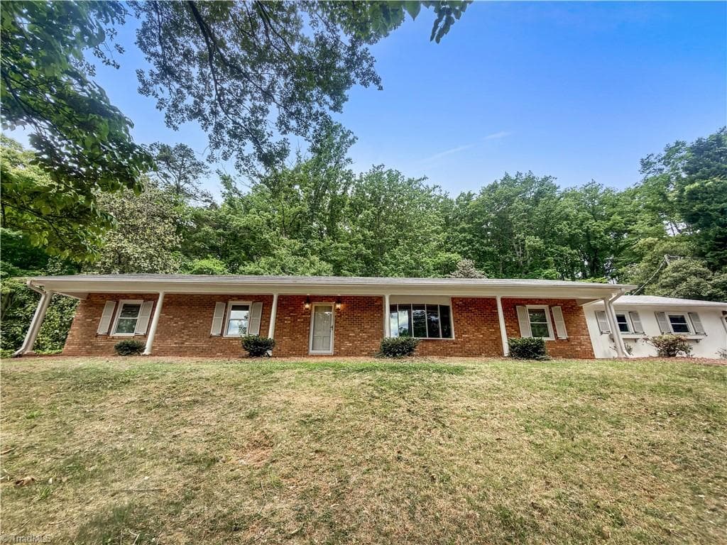 1011 Westmont Drive, Asheboro NC 27205