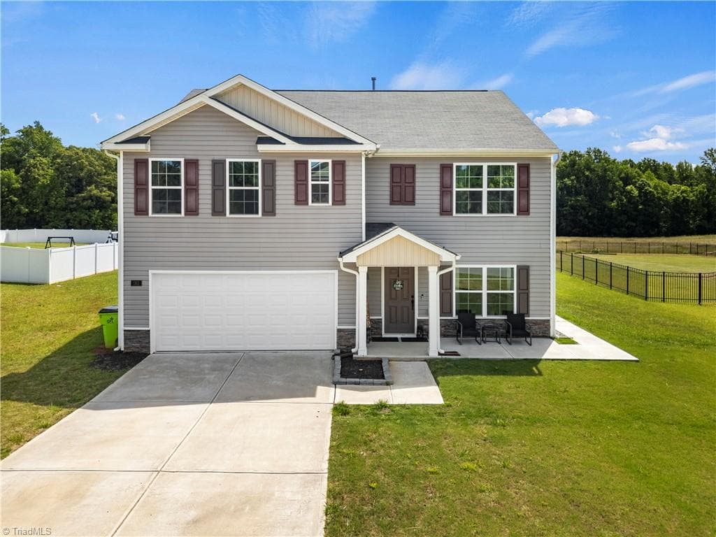 Stick/Site Built at 183 Ashfield Lane, Lexington NC 27292, photo 2 of 50