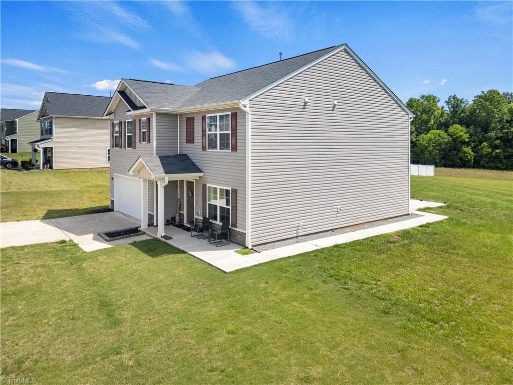 Stick/Site Built at 183 Ashfield Lane, Lexington NC 27292, photo 6 of 50