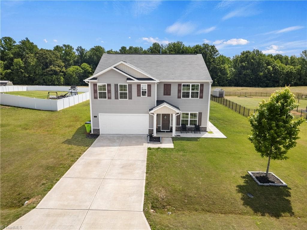 Stick/Site Built at 183 Ashfield Lane, Lexington NC 27292, photo 4 of 50