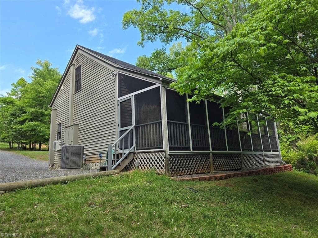 Stick/Site Built at 1984 Horseshoe Road, Westfield NC 27053, photo 11 of 47